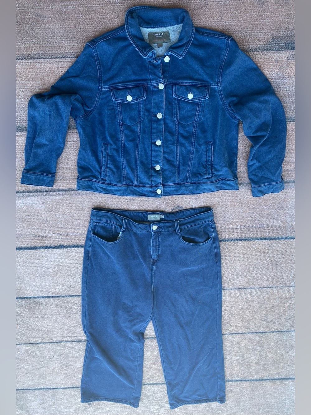 Torrid Feel the Fit Denim jacket and pants set size 1x 16